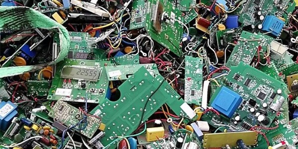 廢舊電路板回收價值高嗎？來看電路板破碎分離設(shè)備